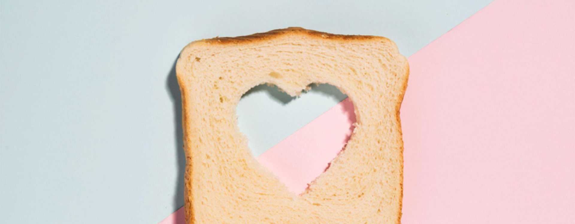 Snacking on a diet: What to eat for a snack to avoid gaining weight?